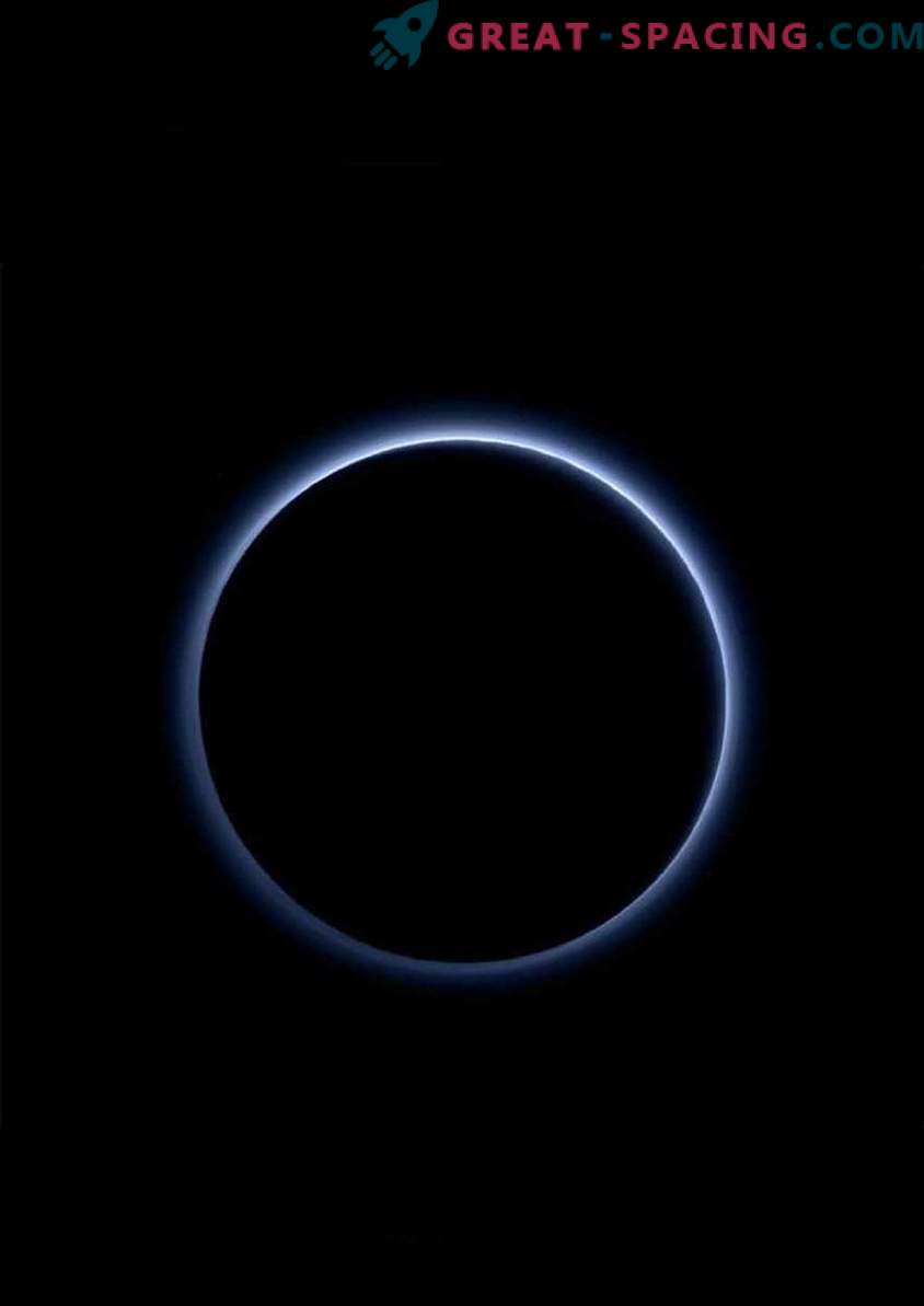 Pluto's koolstofwaas houdt de temperatuur laag