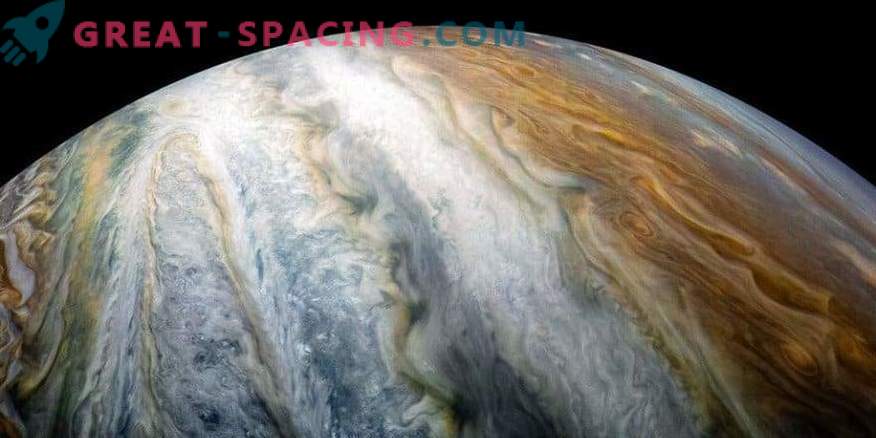 De kleurenbalk van Mystery of Jupiter