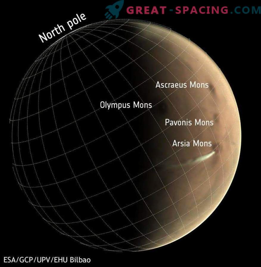 Een ongebruikelijke wolk hangt over Mars