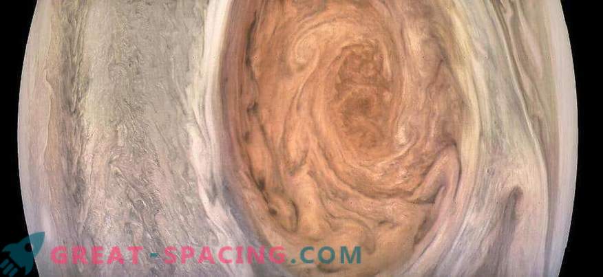 Big Red Spot in de lens van Juno