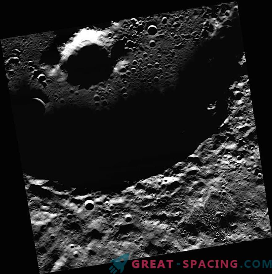 NASA ontving voor het eerst foto's van ijs op Mercurius
