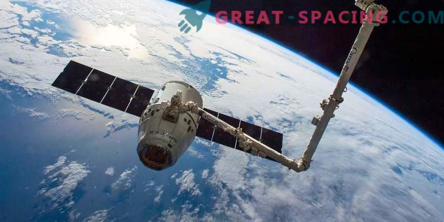 Video legt het afscheid vast tussen het ISS en de Dragon-capsule