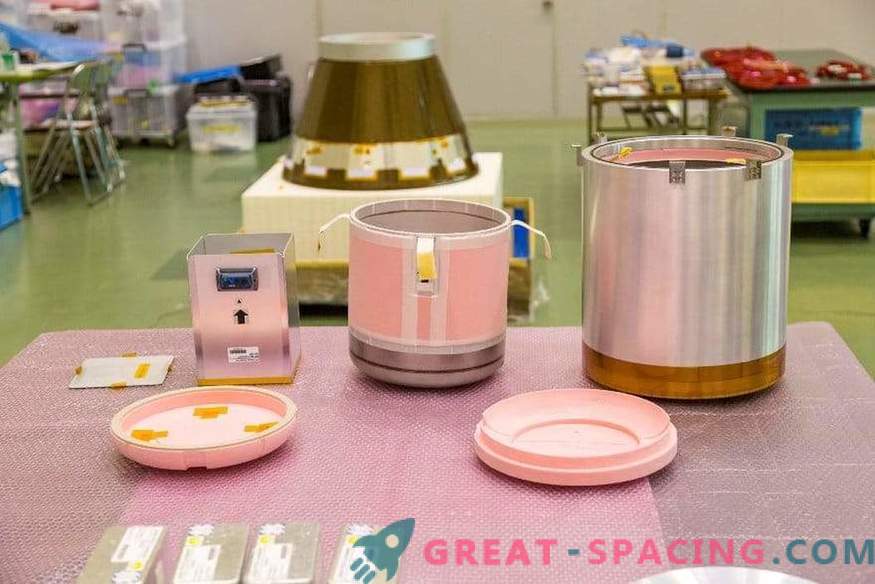 De Japanse capsule bereidt zich voor op een testvlucht met de ISS