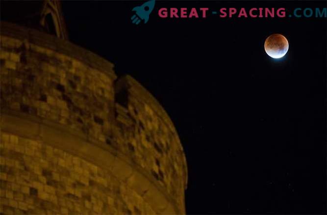 De verbluffende Blood Moon heeft de wereld veroverd: foto