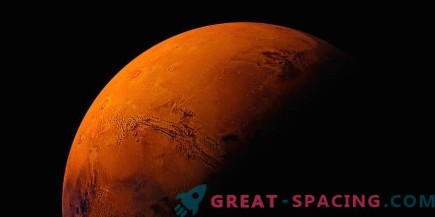 De Martian Ridge toont de kleurvaardigheden van de rover