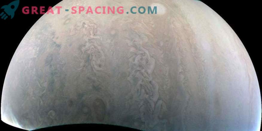 De hevige storm van Jupiter ontmoet Juno