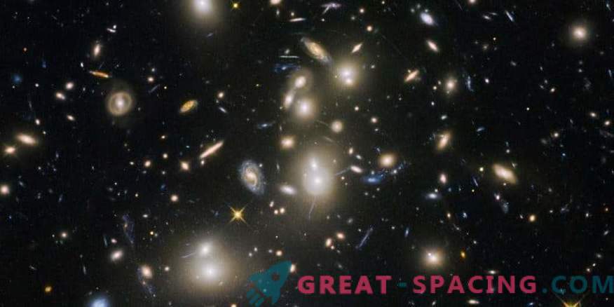 Oude sterrenstelsels gevonden, die hun eerste licht gaven aan het universum