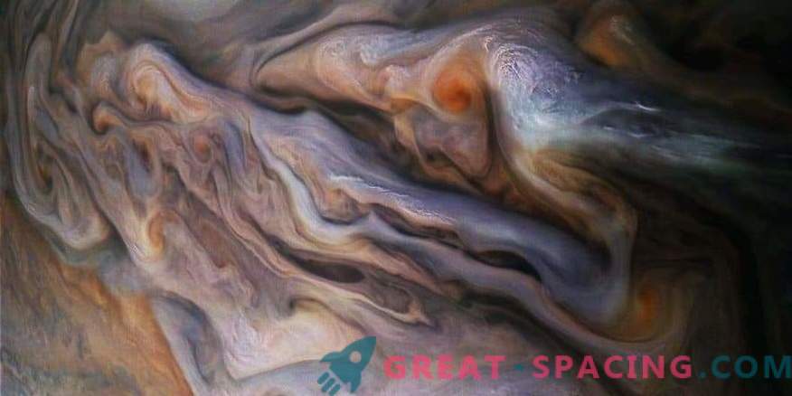 Verbazingwekkende atmosferische patronen van gigantische Jupiter