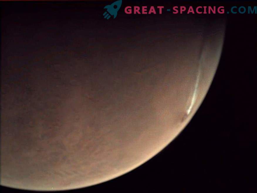 Vulkanische activiteit op Mars? De mysterieuze wolk strekt zich uit over de Martiaanse vulkaan