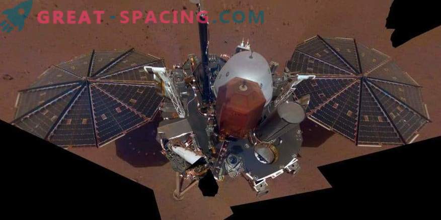 Eerste zelf van InSight Martian Landing Ground