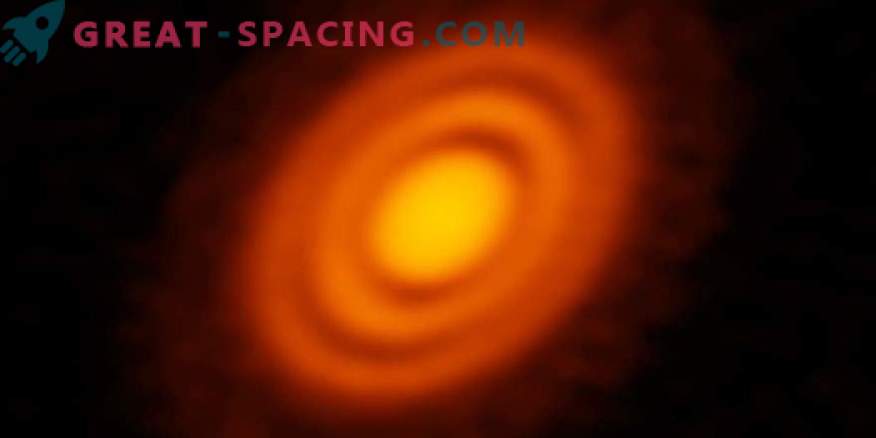 Ringen en gleuven in een zich ontwikkelend planetair systeem