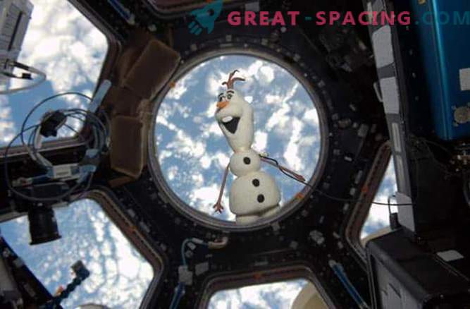 Олаф - снежен човек в космоса