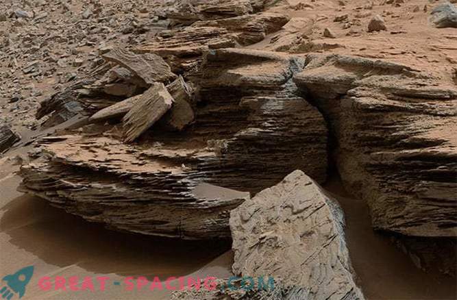 Een ander bewijs gevonden van het bestaan ​​van een oud meer op Mars