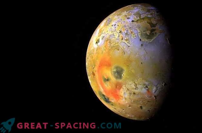 Hoe worden bergen gevormd op Io?