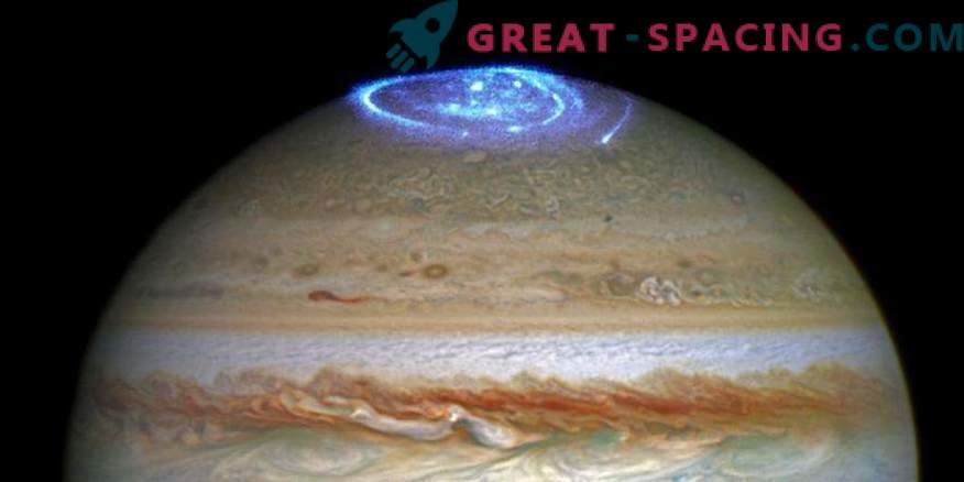 De tijdelijke aurora van Jupiter