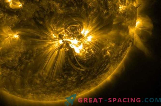 Een krachtige X-klasse zonnevlam nadert de Aarde