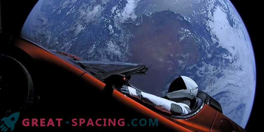Waarom lanceerde Ilon Musk Tesla in de ruimte
