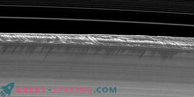 Saturnus B-ring pieken