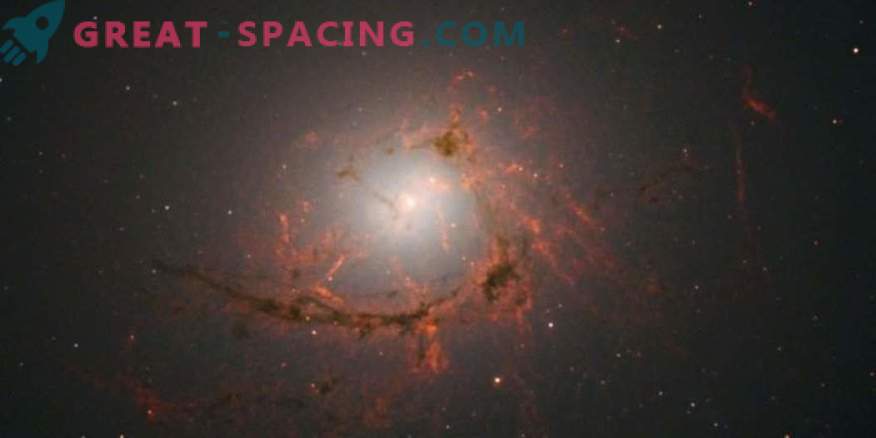 Hubble bespioneert een vreemd stoffig sterrenstelsel