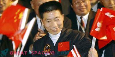 Hiina suurendab meeskonda tsiviil astronautide arvelt