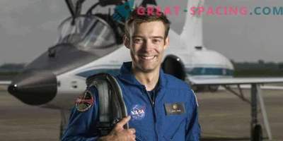 За првпат по 50 години, астронаут повлекува обука на половина пат