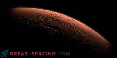 Mars vond sporen van recente waterstromen