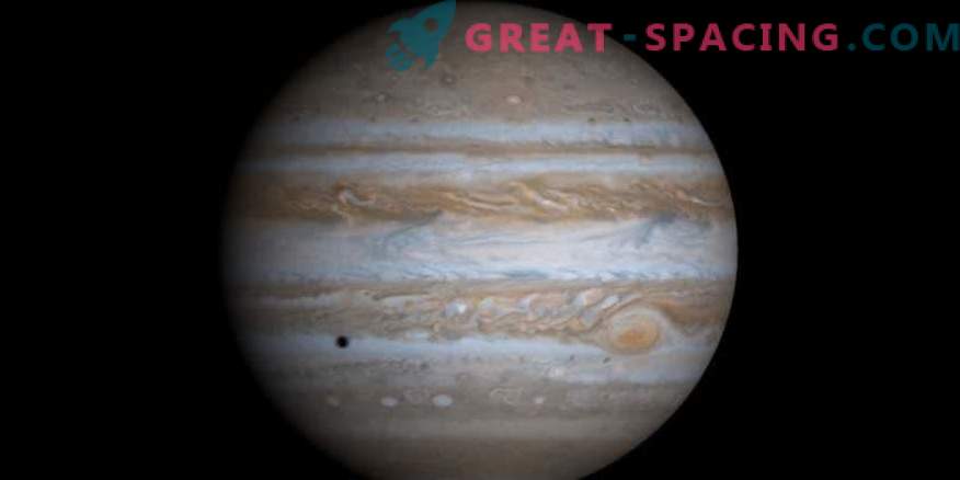10 nieuwe satellieten gevonden in de buurt van Jupiter! Hoe hebben ze zich kunnen verbergen?