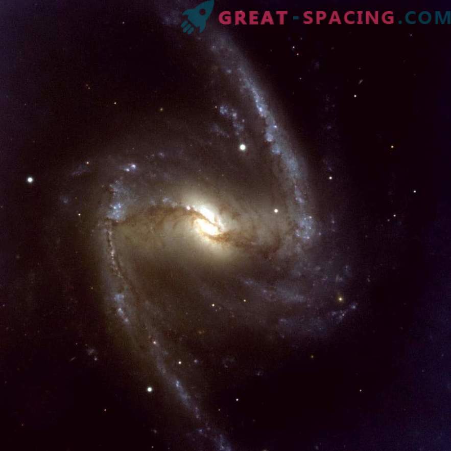 Sterrengeboorte en gasstroom in het sterrenstelsel NGC 1365