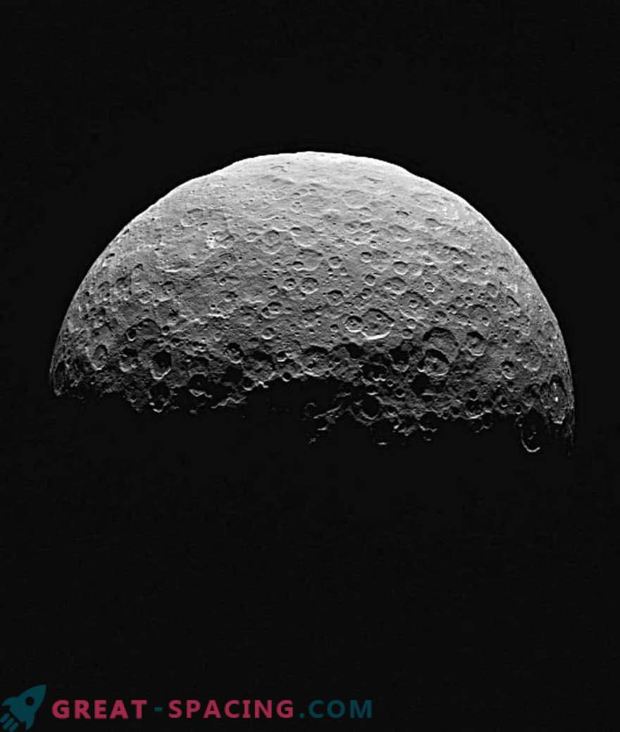 Ceres: de grootste asteroïde en de kleinste dwergplaneet