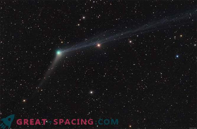 Comet Catalina verblindt de kersthemel