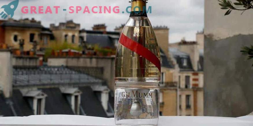 Champagne in de ruimte! Met een fles Zero-G kunnen toeristen genieten van een drankje in de eindeloze ruimte