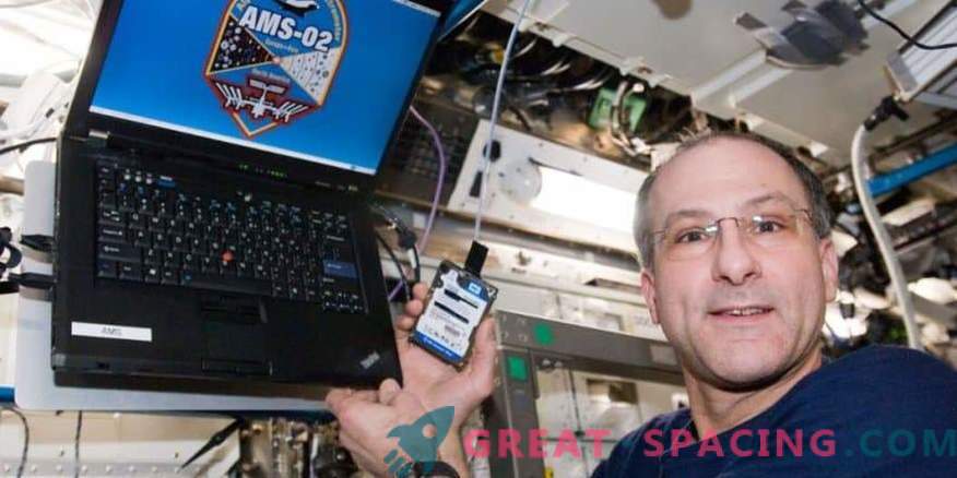 Spatie zal je telefoon verbranden! Hoe kunnen ruimtetoeristen persoonsgegevens beschermen?
