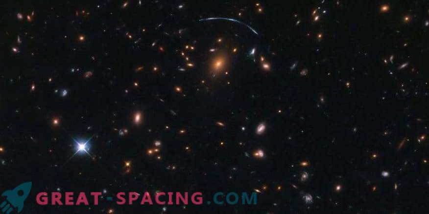 Ongewone galaxy-vorm en ruimtekwallen