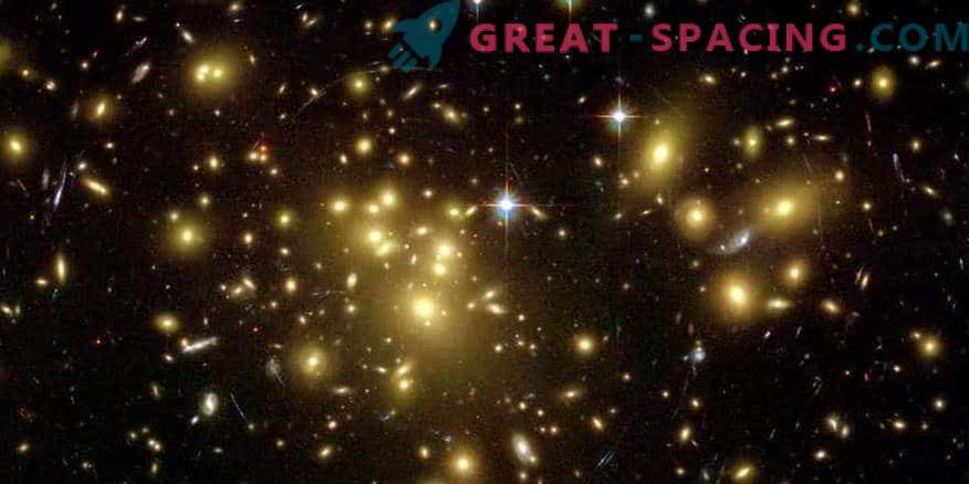 Põhjalik uuring galaktikakomplekti MACS J0417 ühinemise kohta