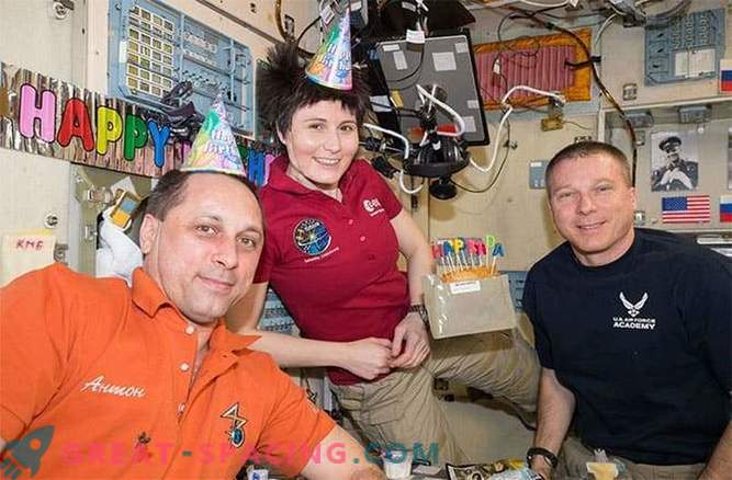 De bemanning van het ISS zal in een baan om de aarde blijven totdat de Russen de raket