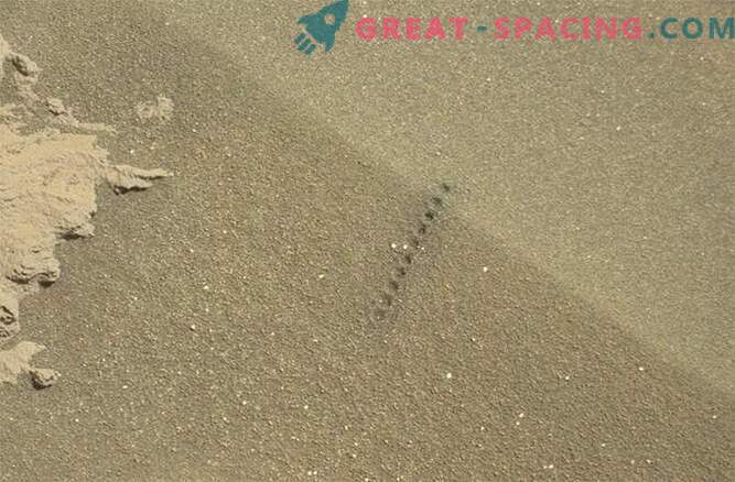 Nieuwsgierigheid is het verkennen van de duinen van Mars: Foto