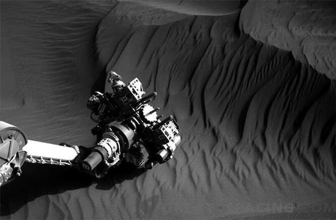 Nieuwsgierigheid is het verkennen van de duinen van Mars: Foto